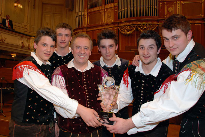 Award-Nachwuchs-JungeHelden-Mally